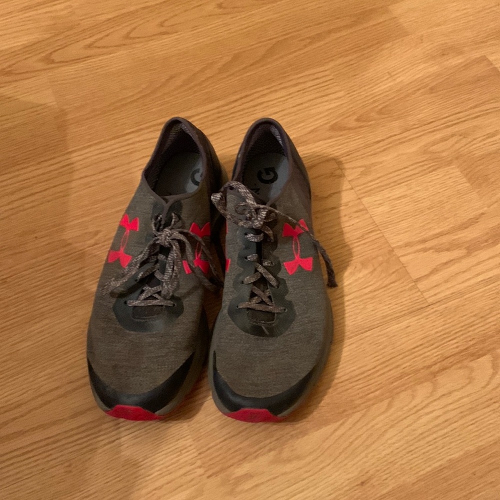 Boys Under Armour Sneakers. Preowned condition